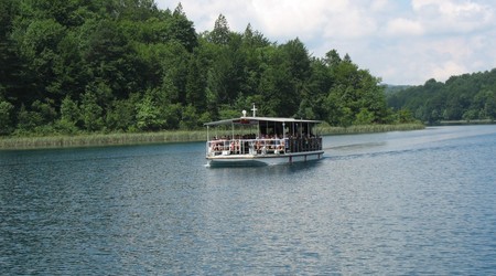 Plitvice - statek – Chorwacja
