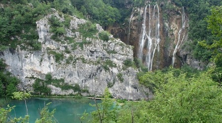 Plitvice - wodospad z daleka – Chorwacja