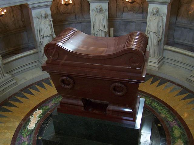 Paryż, kościół Inwalidów, sarkofag