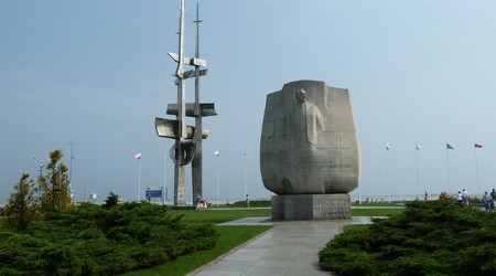 Pomniki - Żagle i J. Conrada – Gdynia, Polska
