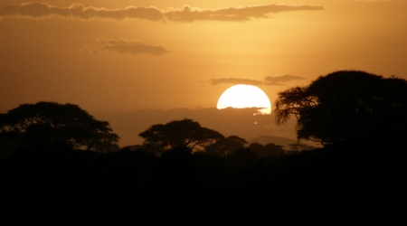 zachód slońca w Amboseli – Kenia