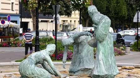 Honfleur kobiety zbierające skorupiaki – Francja