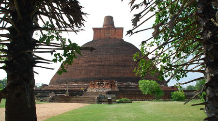 dagoba – Anuradhapura, Sri Lanka