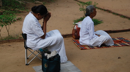 modlące się – Anuradhapura, Sri Lanka