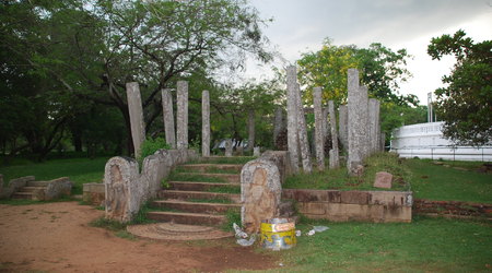 ruiny – Anuradhapura, Sri Lanka