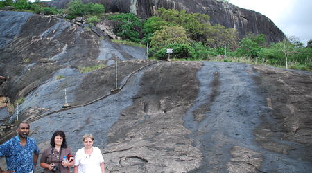 zejście na dół – Dambulla, Sri Lanka