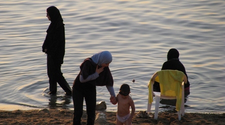 Morze Martwe - wypoczynek na plaży – Jordania
