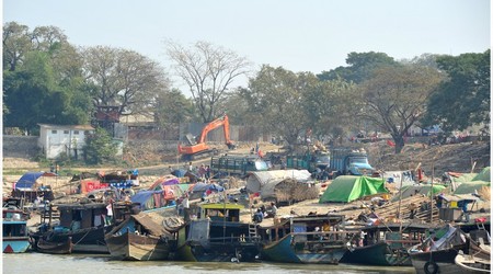 Port w Mandalay – Birma