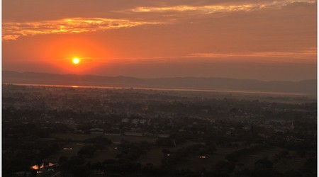 Zachód słońca nad Mandalay – Birma
