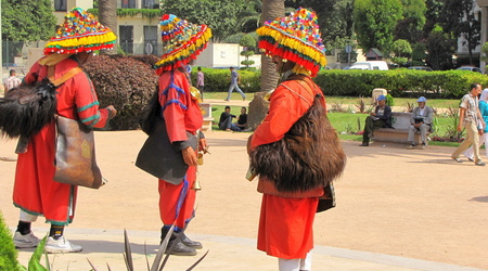 casablanka - jadą turyści – Maroko
