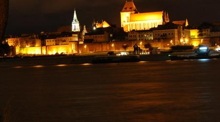 Panorama nocna5 – Toruń, Polska