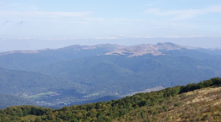 Tarnica  - Ustrzyki Górne na dole – Bieszczady, Polska