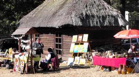 500016 - Radom pażdziernikowa niedziela w regionalnym skansenie – Polska