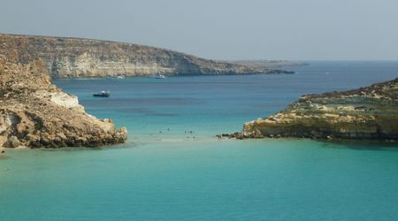 widok z góry na Isola dei Conigli – Lampedusa, Włochy