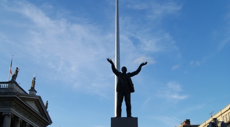 111 pomnik – Dublin, Irlandia