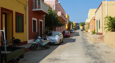 uliczka – Linosa, Włochy