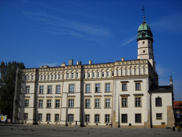 Plac Wolnica - ratusz