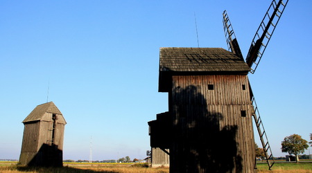 trzy wiatraki – Koszuty, Polska