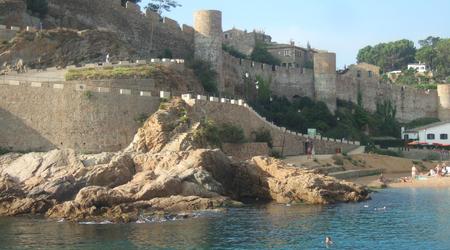 Mury obronne – Tossa de Mar, Hiszpania