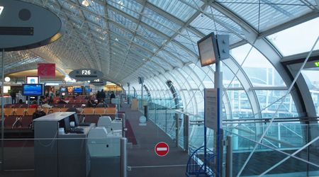 254  lotnisko w paryzu – Warszawa, Polska