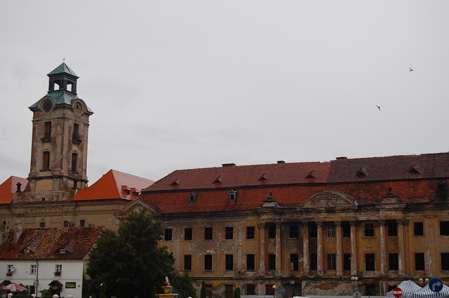 Pałac Promnitzów i wieża zamku Dewinów-Bibersteinów