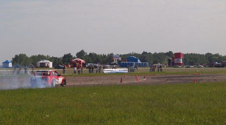Lotnisko Rudniki – Nieznanice, Polska