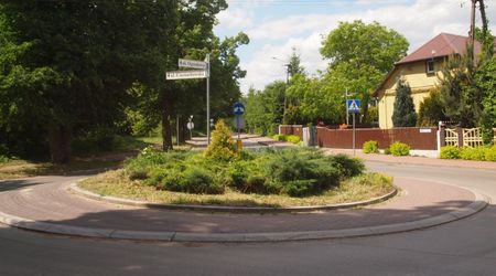 Borowno – Nieznanice, Polska