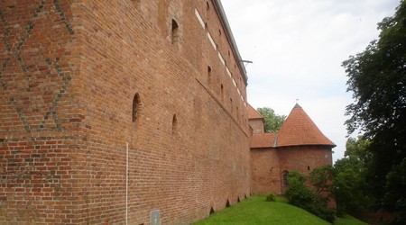 Mury Obronne, Zamek Frombork – Polska