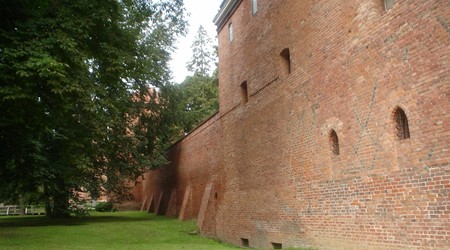 Mury Obronne, Zamek Frombork – Polska