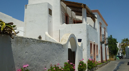 uliczka – Stromboli, Włochy