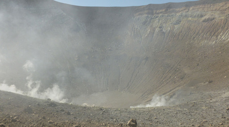 Krater, fumarole, pełnia szczęścia – Vulcano, Włochy