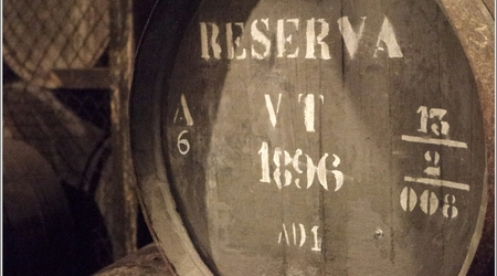 Vila Nova de Gaia - piwnica z winem – Portugalia