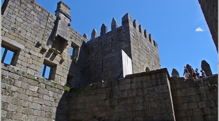 Guimarães, zamek – Guimaraes, Portugalia