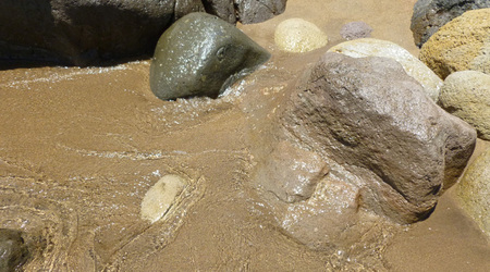 Kamienie i piasek – Panarea, Włochy