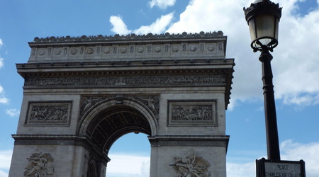50-metrowy  Łuk Triumfalny – Paryz, Francja