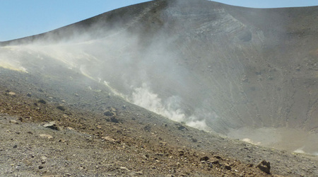 Krater i fumarole, obeszłam krater – Vulcano, Włochy