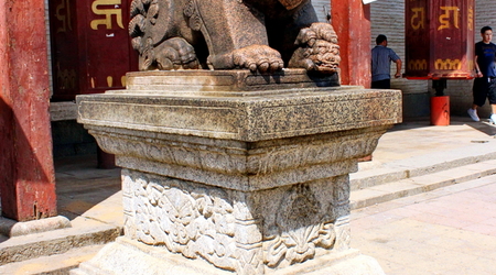 kamienny strażnik – Ułan Bator, Mongolia