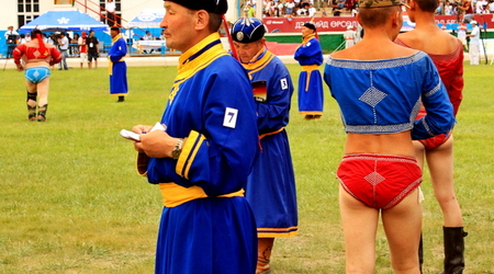 sędziowie i zapaśnicy – Ułan Bator, Mongolia