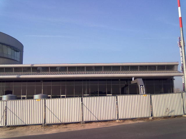 20120204210