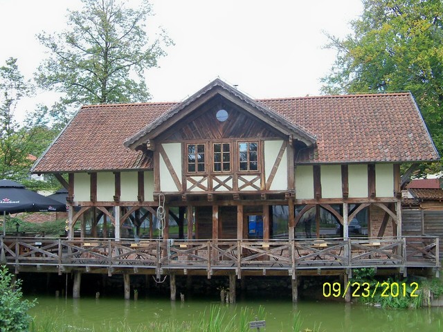 Ostróda   kawiarnia na palach