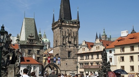 Wieże na końcu Mostu Karola – Praga, Republika Czeska
