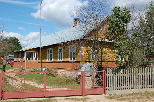Ciełuszki - Kraina Otwartych Okiennic -  dom Tolika