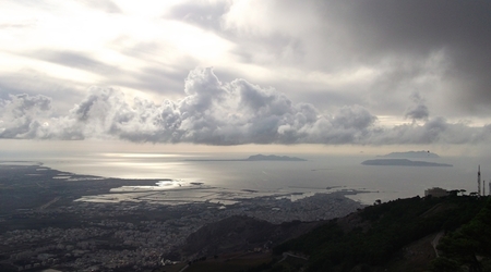 Widok na Egady – Erice, Włochy