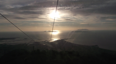 Kolejka z nieba z widokiem na Egady – Erice, Włochy