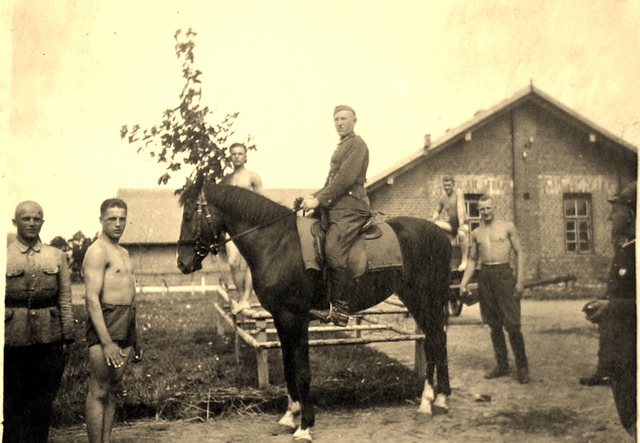 Na koniu kulakowski