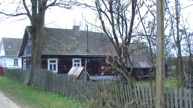 Puste  150 letnie chaty.