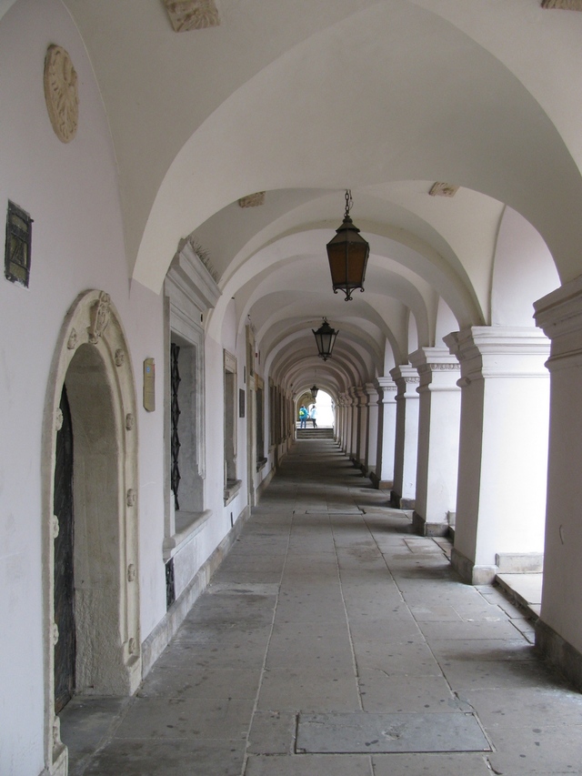 Podcienie przy rynku w Zamościu