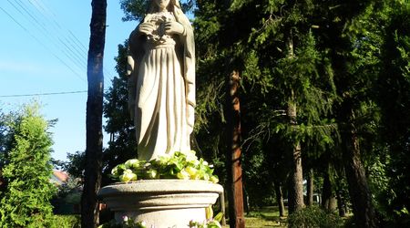 Figura MB na Skwerku – Zwierzyniec, Polska