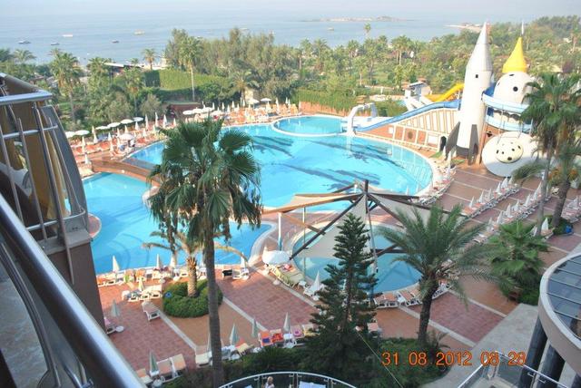 Okurcalar - Kirman hotel arycanda de luxe basen w dzien