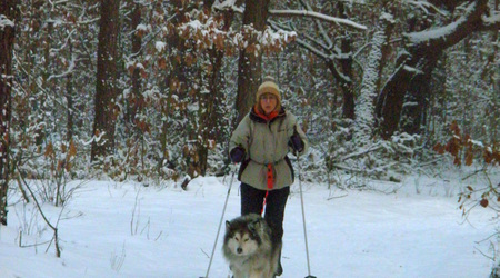 Zimowy spacer – Izabelin C, Polska